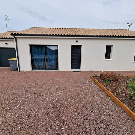 Coeur De Village Commerces Proximite Center Parcs Les-Trois-Moutiers 외부 사진